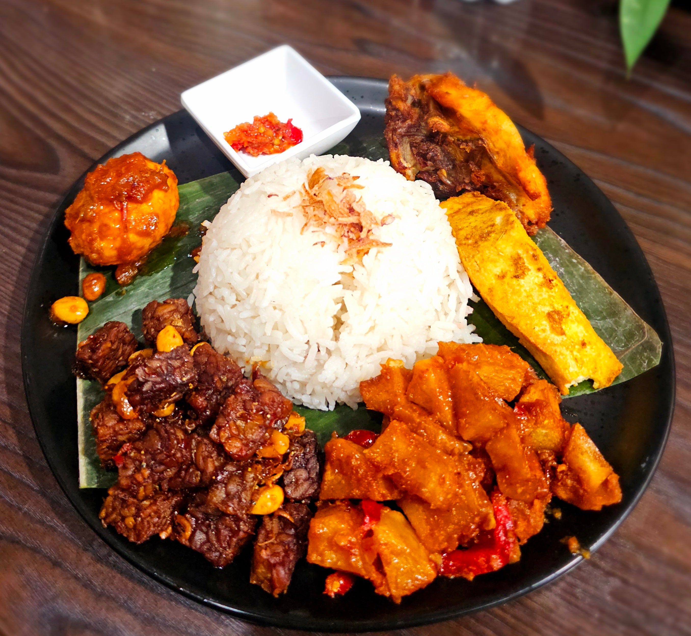 Nasi uduk komplit | LaaLaaPan Indonesian Cuisine and Seafood